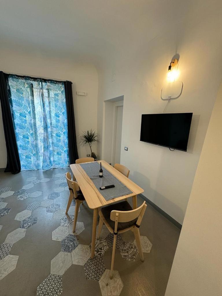City Center Apartment Da Felu Palerme Extérieur photo